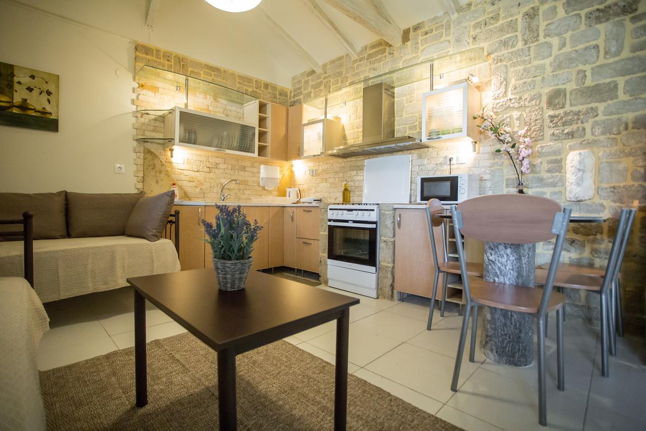 Acrocorinth Apartments Экстерьер фото